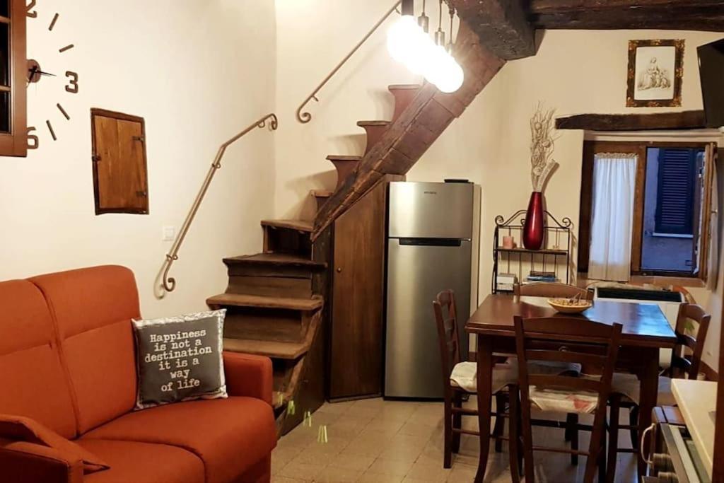 *La Torre Di Amelia* Nel Cuore Dell' Umbria エクステリア 写真